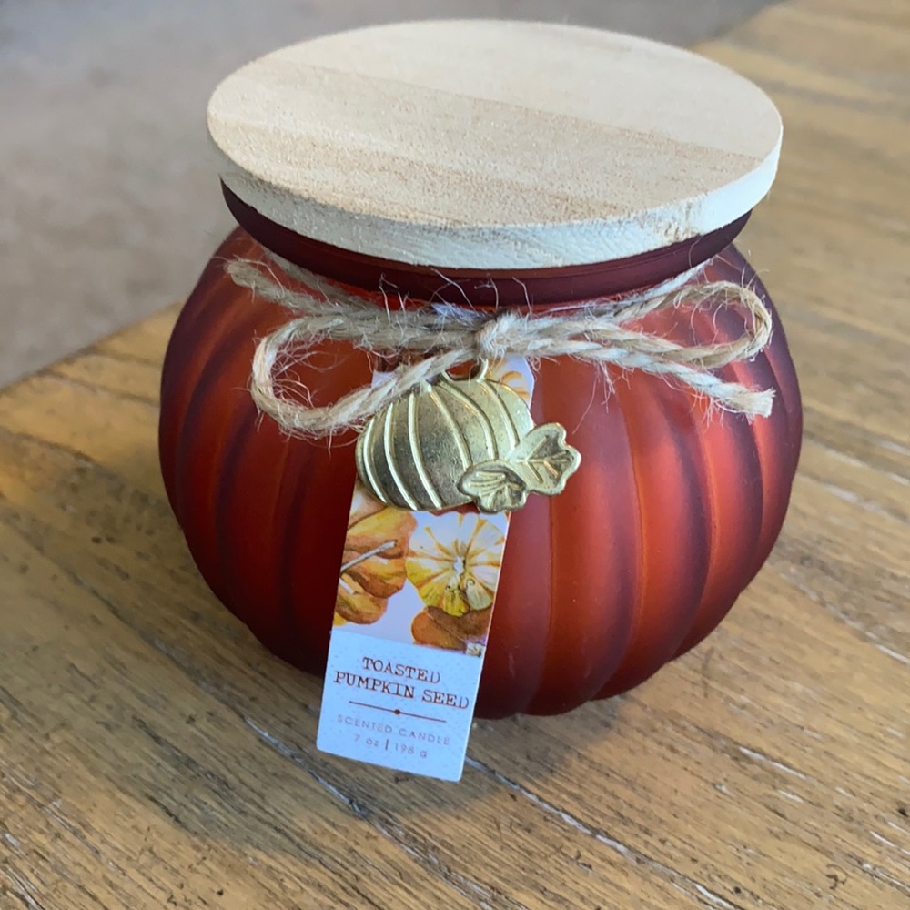 Toasted pumpkin seed candle
